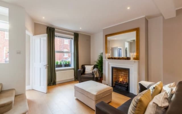 Bella casa ai margini del centro città
