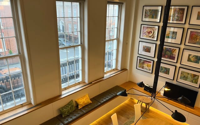 1 private room in a 2-bedroom duplex in Marylebone