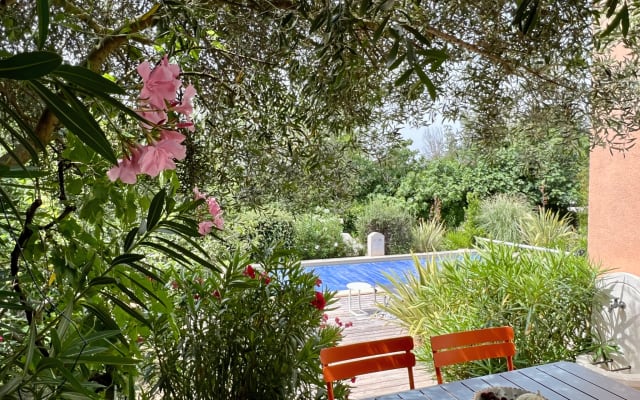 Charming villa in a Provencal village