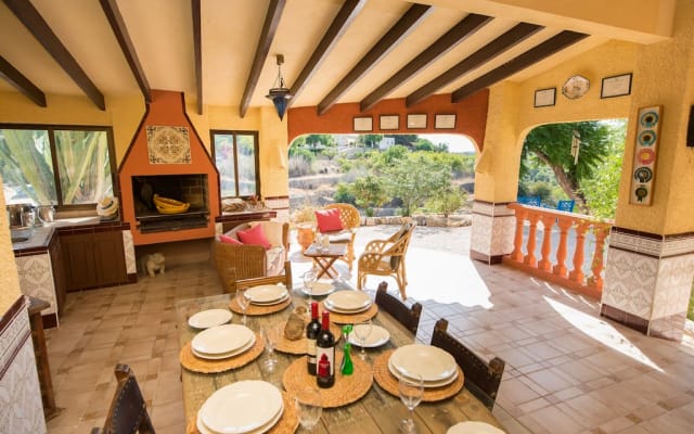 Elegant apartment. Old rural house MOLINO, 5 min. from the beach.