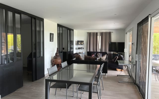 Gartengeschoss, 80m2, Pool und adults only
