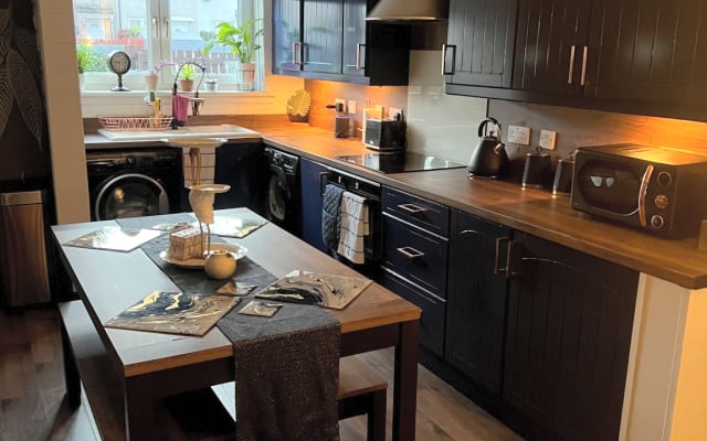 Habitación/ Mid Terrace House in East end of Glasgow