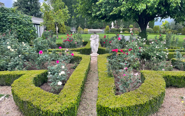 Mon Plaisir Luxe country estate