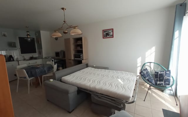 T2 DUPLEX 47 M2 in a quiet residence, enclosed parking Well located