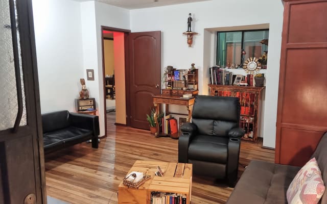 Quarto em lindo apartamento em San Marcos - Quito -