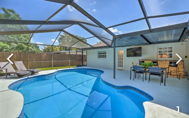 Piscina, oasis en el patio trasero a 2 millas del muelle