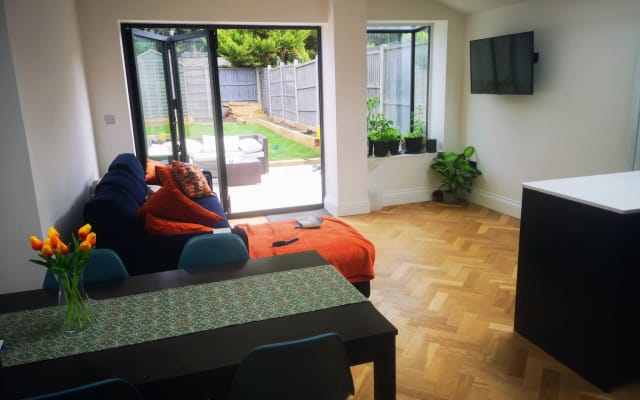 Beautiful double room in a terraced house in East London