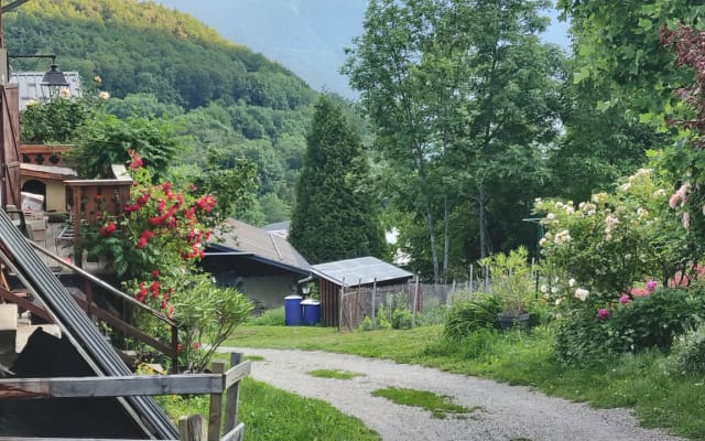 Chambre dans village de montagne à 900m à 10mn de Moûtiers-Tarentaise