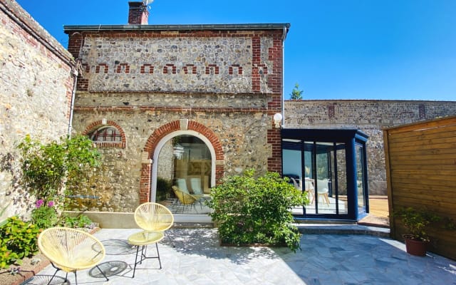 L'Escale Fleurie - House with terrace and garden
