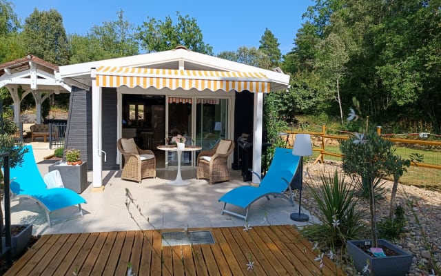 Luxury Lodges with Relaxation Area -Spa-Sauna-Heated Pool - copy 01