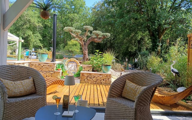 Luxury Lodges with Relaxation Area -Spa-Sauna-Heated Pool - copy 01