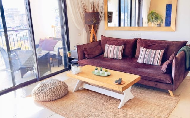 Beautiful apartment downtown / beach