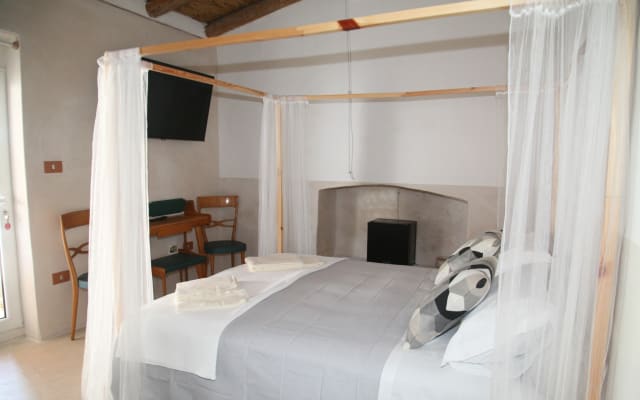 Apulia Suite with Jacuzzi