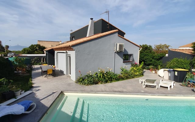 Haus 1 Schlafzimmer Garten Pool ruhige Gegend 5 Minuten zu Fuß Strand