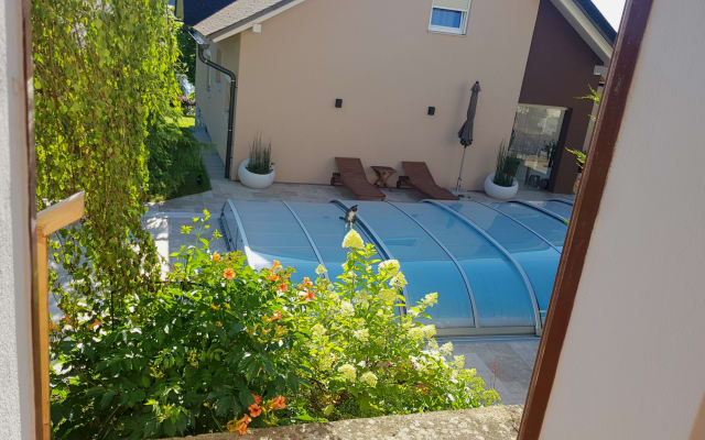 Harald's listing on misterb&b - Von der Wohnung in den Pool