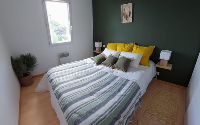 Quarto confortável em residência desportiva