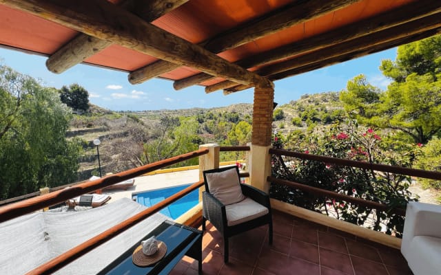 Elegant apartment. Old rural house MOLINO, 5 min. from the beach.