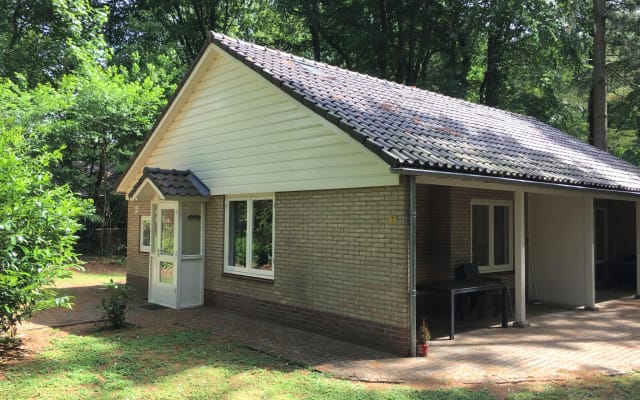 Adorable 2 bedroom bungalow C7 next to hotel with pool and spa