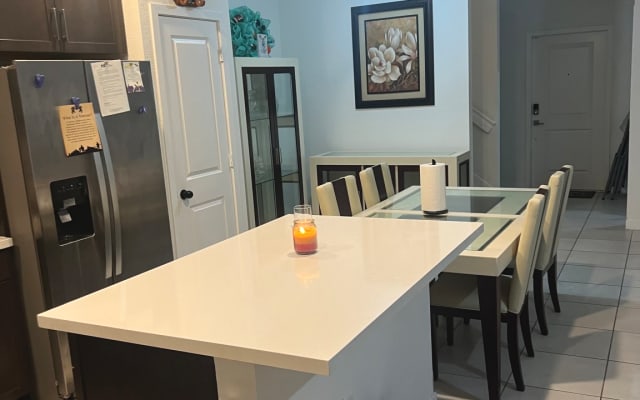 420 friendly private room & dedicated bathroom. 1
