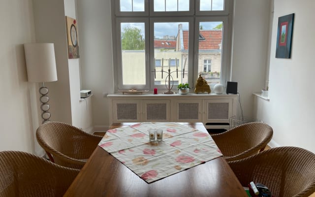 schönes Zimmer in einer komfortablen Wohnung, Westcity Berlin