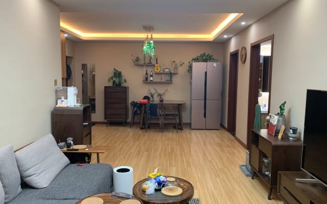 Schönes Appartement mit vielen Pflanzen in der Nähe des Stadtzentrums