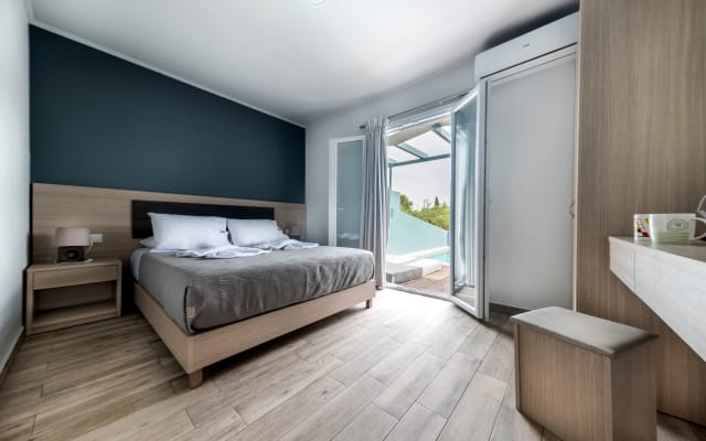 Chambre double supérieure avec piscine privée - Zante Calinica Hotel