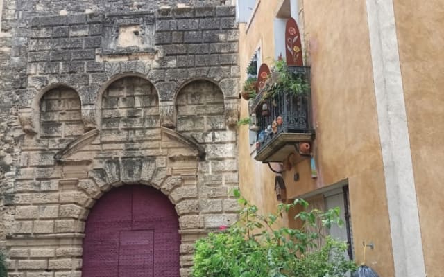 Chambre ds un Village à 15mn de la Méditerranée
