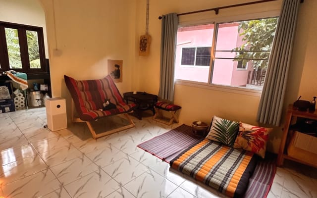 Accogliente casa con giardino a Kohphangan