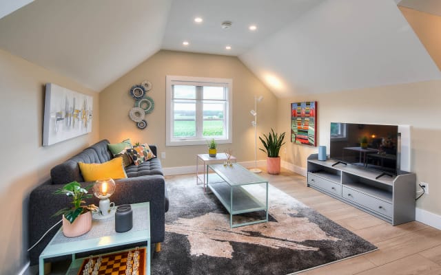 Beautiful private apartment in the scenic country side