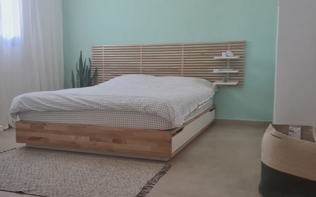Beautiful 3 rooms apartment steps from Levinsky market and Florentine