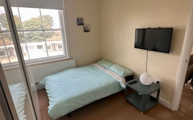Private room in comfortable flat near the city center