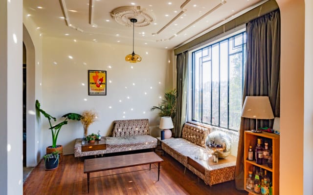 Chambre avec patio et salle de bain privés