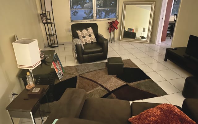 Beautiful cozy condo near some of my Miami hottest venues