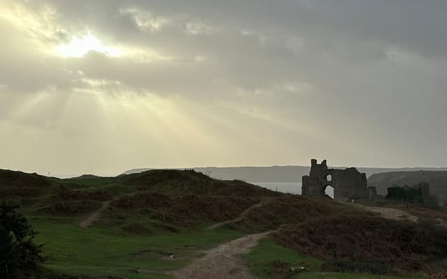 Caravan privato con vasca idromassaggio, adatto ai cani. Castello a 10 