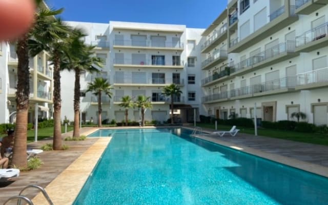 Appartement au résidence kettani 
Dans le centre de bouznika au Maroc