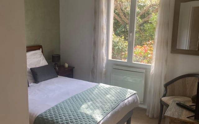 Les Nymphes - Bed & Breakfast Villa CéGi only gay & naturist