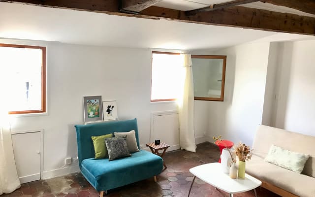 Charming top floor Appartment with Paris skyline view