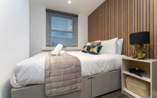 THE HOUSE OF FACE at The Laines
