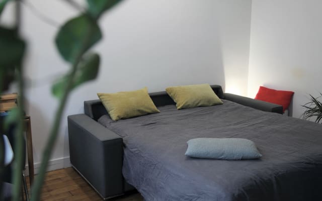 Camera ristrutturata vicino a Parigi