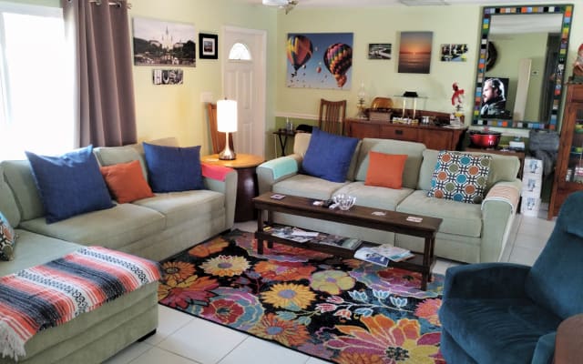 Annonce de Sunshine sur misterb&b - Living Room
