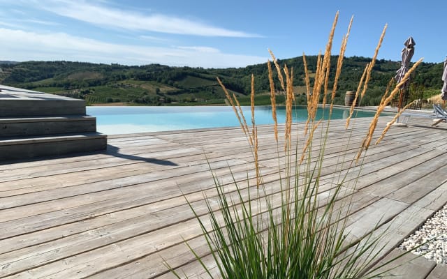 Relax in an exclusive place overlooking the hills of Romagna