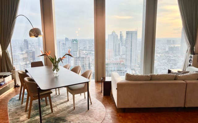 De cortar a respiração, piso ultra elevado no 57o Ritz Carlton...