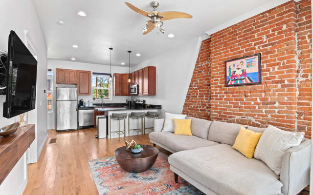 Casa a schiera urbana nel cuore di RiNo! 94 punti a piedi!