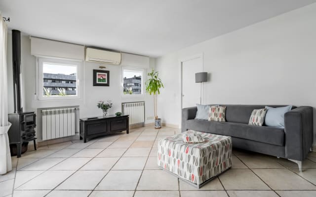 Duplex Penthouse Cuzco-Castellana (12 minutes to CHUECA by subway)