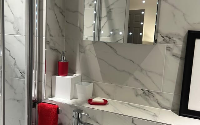 Lovely basement room with marble private En-suite