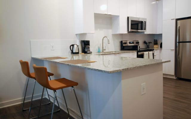 (S1BA) Serviced 1-BR w/ Kitchen in Walkable Area