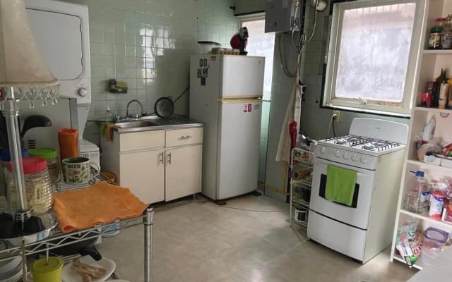 Schöne Wohnung, sehr gut gelegen in der Nähe des WTC