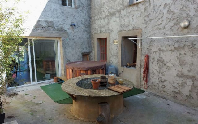 QUARTO NUMA CASA DE ALDEIA A 5 MINUTOS DE CARCASSONNE
