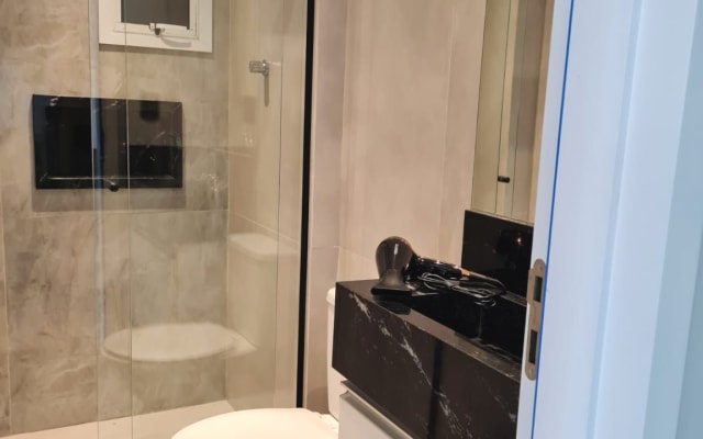 Apartamento de alto nivel en Vila Caiçara. 1 dormitorio ocio completo