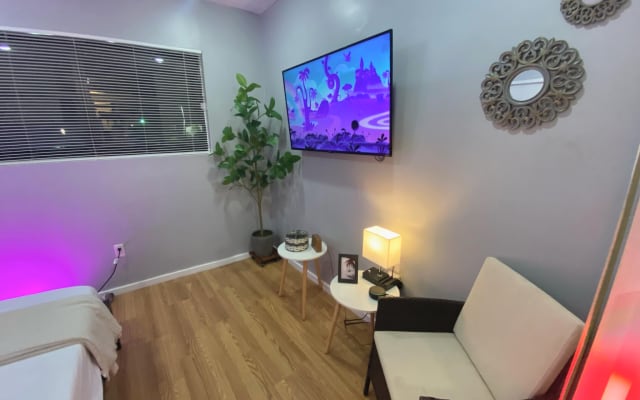 NEWLY RENOVATED - PRIVATE YARD SPACE INCLUDING

Beautiful spacious - Picture 7